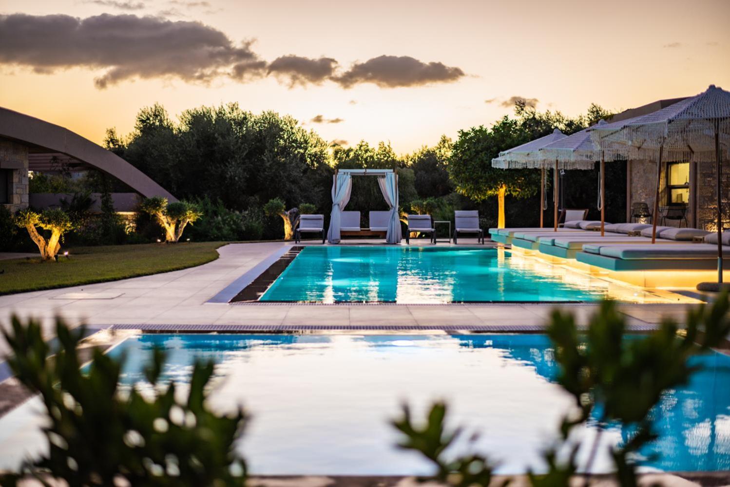 Nestor Luxury Villas Romanos  Esterno foto